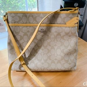 Coach File Crossbody Signature